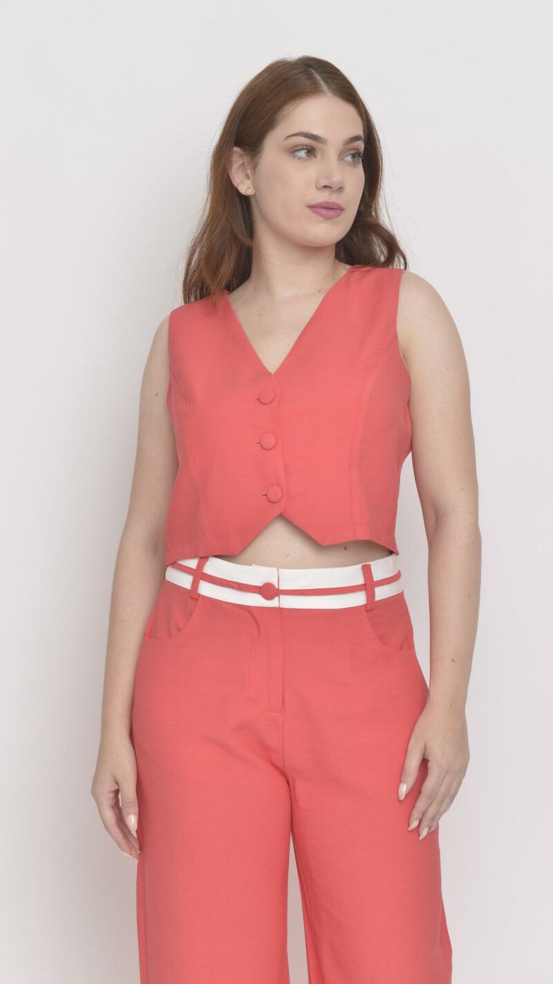 Imagem de Conjunto Vermelho de Alfaiataria Feminino: Calça Reta com Listras no Cós e Colete para Elegância e Estilo Moderno